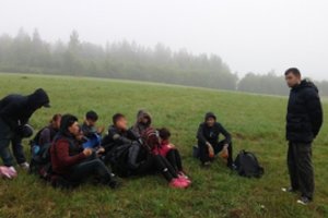 Per parą į Lietuvą neįleistų migrantų skaičius šoktelėjo iki beveik pusšimčio: Baltarusijoje aidi šūviai