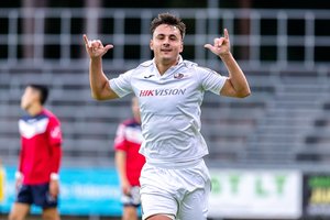 „Sūduvos“ saugas X. Auzmendi nusilenkė į ekipą atvykusiam K. Hondai: „Aukščiausio lygio žaidėjas“