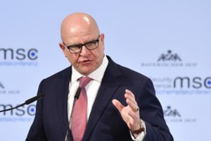 Buvusio JAV prezidento patarėjo žinutė: „Tikiu, kad Lietuva padės užtikrinti demokratijos atsparumą“