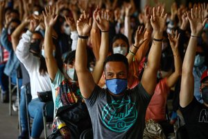 PSO: pasaulyje mažėja koronaviruso atvejų skaičius