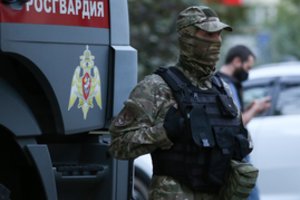 V. Putinas apdovanojo Permės universiteto šaulį sutramdžiusius policininkus