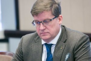 L. Slušnys: alkoholio įstatymo pakeitimas nėra tas klausimas, dėl kurio reikėtų laužyti ietis