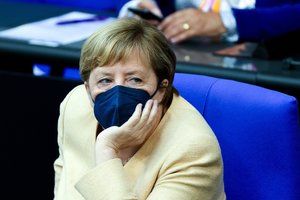 A. Merkel pasmerkė „siaubingą“ degalinės darbuotojo nužudymą per ginčą dėl kaukės