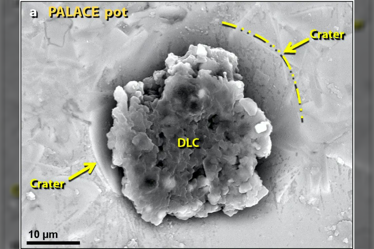  Deimantoidai (centre) kraterio viduje susidarė ugnies kamuoliui slėgiu veikiant medieną ir augalus.<br> M. LeCompte iliustr.