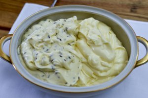 Žemaitijos pasididžiavimas – kastinys: anksčiau buvo valgomas visai ne su bulvėmis