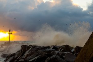 Įspėja gyventojus: pajūrį siaubs stiprus vėjas, ketina riboti laivybą