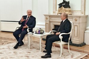 Įvertino, kokia bus sankcijų kaina Baltarusijai: vienas rimtesnių klausimų – ar prisijungs Ukraina?