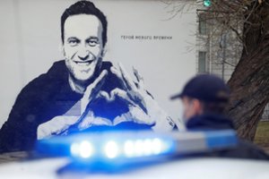 A. Navalnas kaltina „Google“ ir „Apple“ tampant V. Putino „padėjėjomis“