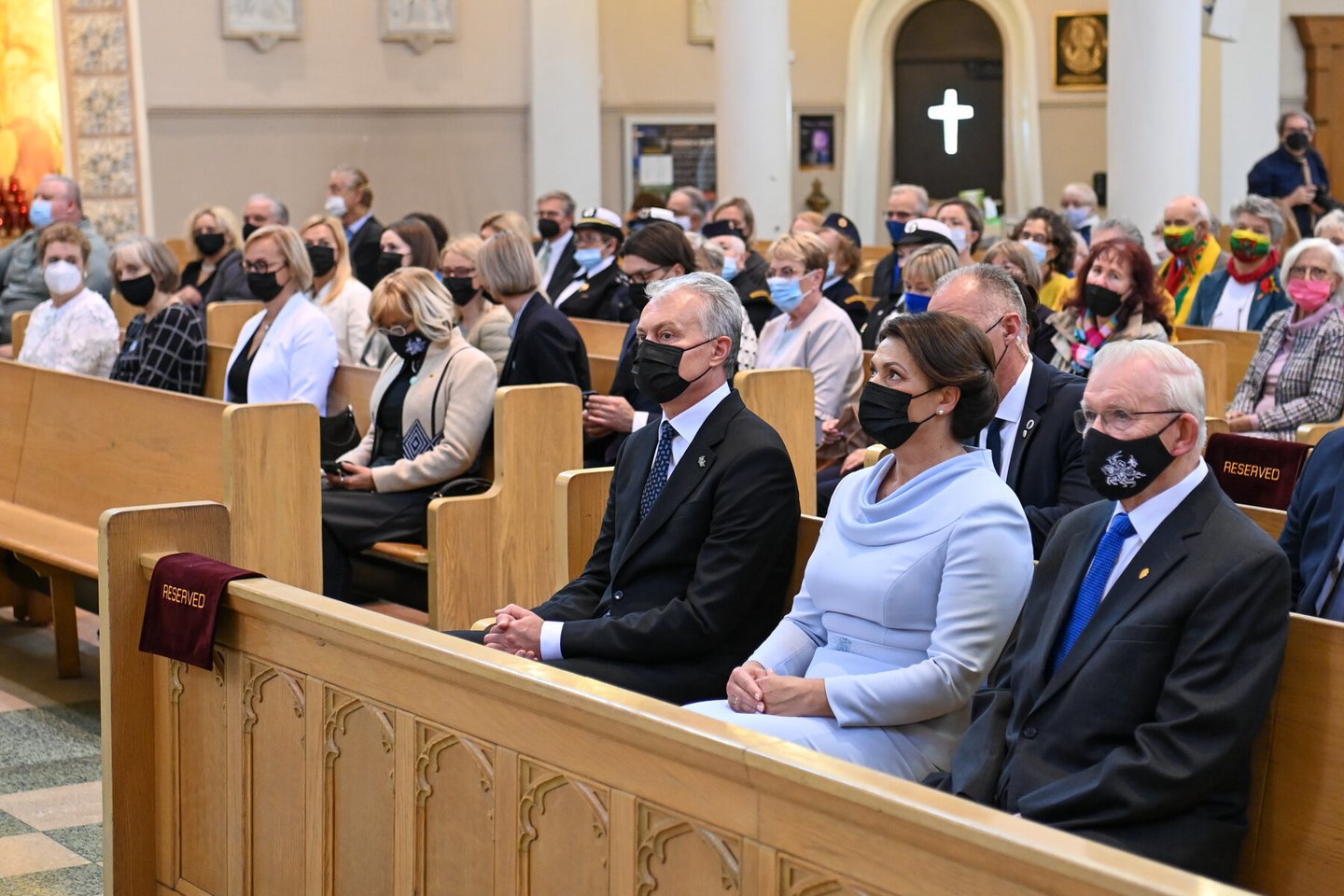 Prezidentas susitikimo su Čikagos lietuvių bendruomene metu Švč. Mergelės Marijos gimimo parapijoje skaitė sveikinimo kalbą.<br>Lrp nuotr.