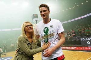 Net penkias dienas Lietuvoje praleidęs M. Grigonis į gimtinę grįžo dėl ypatingos priežasties