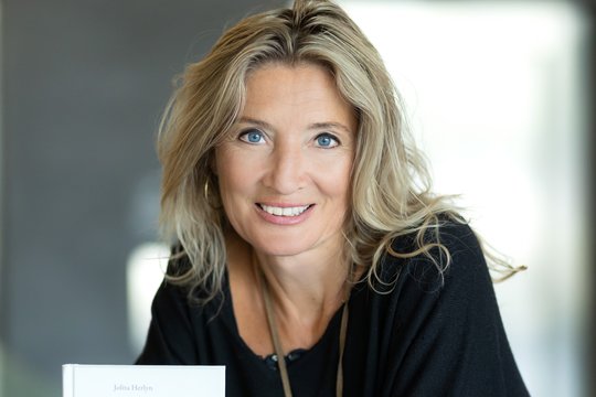 Naują romaną išleidusi Jolita Herlyn:  „Neįsivaizdavau, koks galingas yra švelnumas“