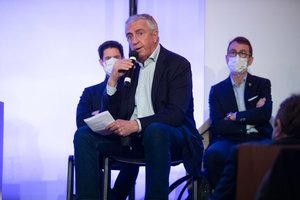 Eros pabaiga: 27 metus pasaulio ledo ritulį valdęs šveicaras R. Faselis užleido postą prancūzui L. Tardifui