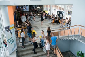 Valstybei už studijas skolingi apie 17,5 tūkst. asmenų: teismus pasiekia šimtai ieškinių