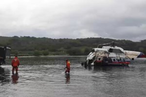 Aptikti penkių Kamčiatkoje sudužo sraigtasparnio įgulos narių palaikai