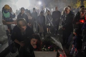 Armėnija ir Azerbaidžanas per karo metines gedi žuvusiųjų