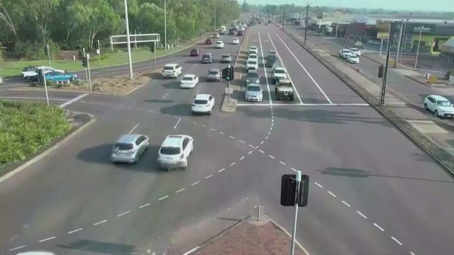 Australijoje nesuvaldžiusi automobilio vairuotoja kirto kelias eismo juostas: kartu sėdėjo mažas vaikas