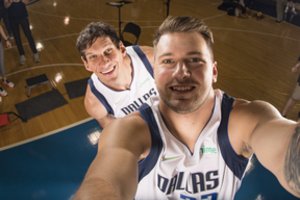 L. Dončičiui nerūpi jam peršamas NBA MVP titulas: „Svarbiausia – tapti lygos čempionais“