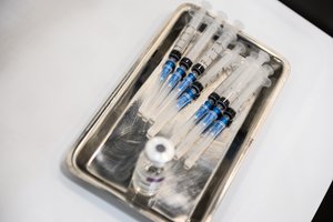 „Pfizer“ pateiks duomenis apie vakcinos nuo COVID-19 tinkamumą vaikams