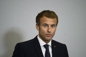 E. Macronas: Europos šalys turi stiprinti savo gynybą ir tapti „gerbiamos“