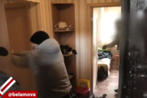 Baltarusijos KGB praneša apie du žuvusiuosius reido metu: susišaudymas įvyko bute