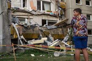 Net ir nukritus balkonui daugiabučio tvarkyti nesiruošia – lauks, kol sumokės visi vilniečiai