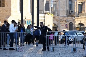 Izraelio policija nukovė moterį, puolusią pareigūnus Jeruzalėje