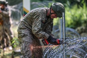 Paskelbtas 400 km tvoros pasienyje su Baltarusija statybos konkursas: įvardijo, kada tikisi baigti darbus