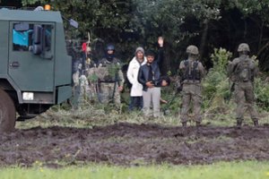 Lenkija nepaisydama migrantų mirčių pratęsė nepaprastąją padėtį pasienyje