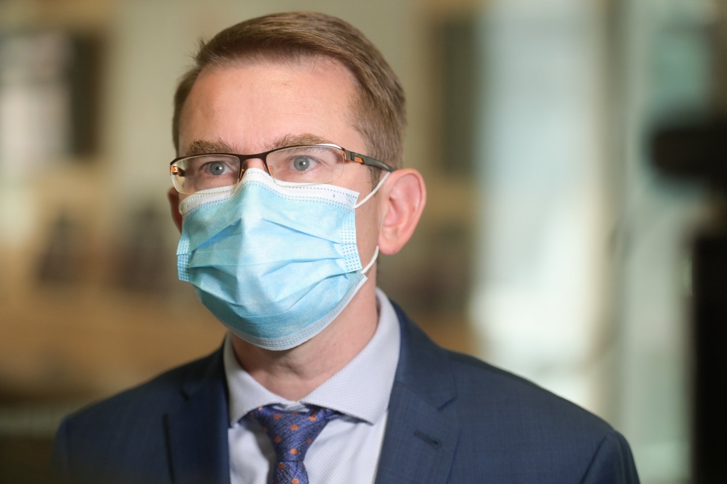 Arūnas Dulkys teigia, jog senoliams reikia ne testų, o skiepų.