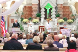 G. Nausėdai Čikagoje įgėlusi Eglė prisipažino nesijaučianti nei vyru, nei moterimi