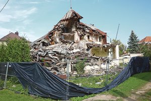 Apgriautos Kauno vilos neatstatys:  jos savininkas pakluso teismui ir ieškos kitos išeities