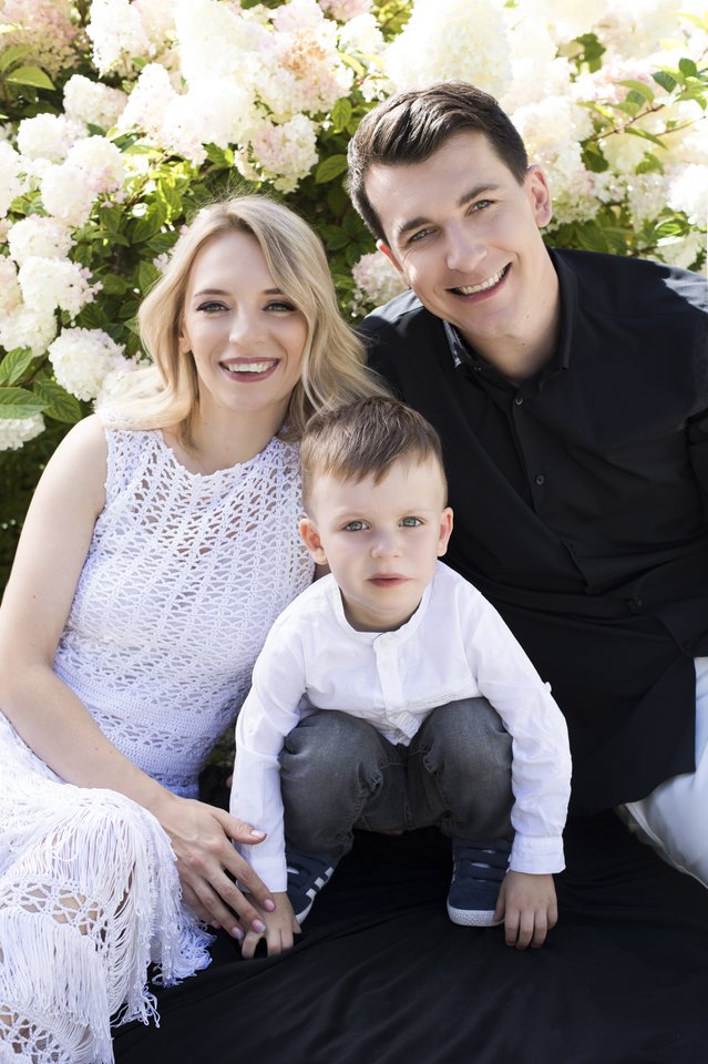 Simonas Storpirštis su žmona Indre ir sūnumi Emiliu.<br>K. Aleksynaitės nuotr.