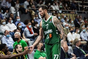 Gražiausių Eurolygos epizodų rinkinyje – „Žalgirio“ ataka ir D. Motiejūnas