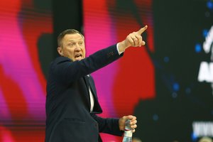 Pirštu į „Ryto“ fanus dūręs Ž. Urbonas džiaugėsi auklėtinių užsidegimu: „Švęsime iki Naujų metų“