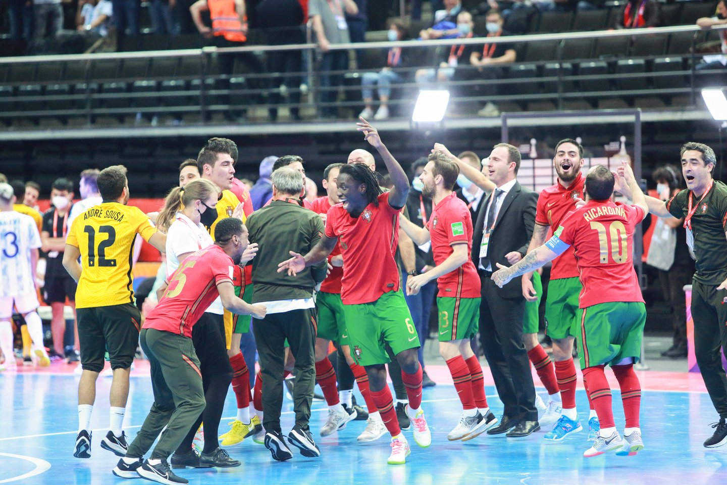 Pasaulio salės futbolo čempionato finale Portugalija nugalėjo Argentiną.<br>G.Bitvinsko nuotr.