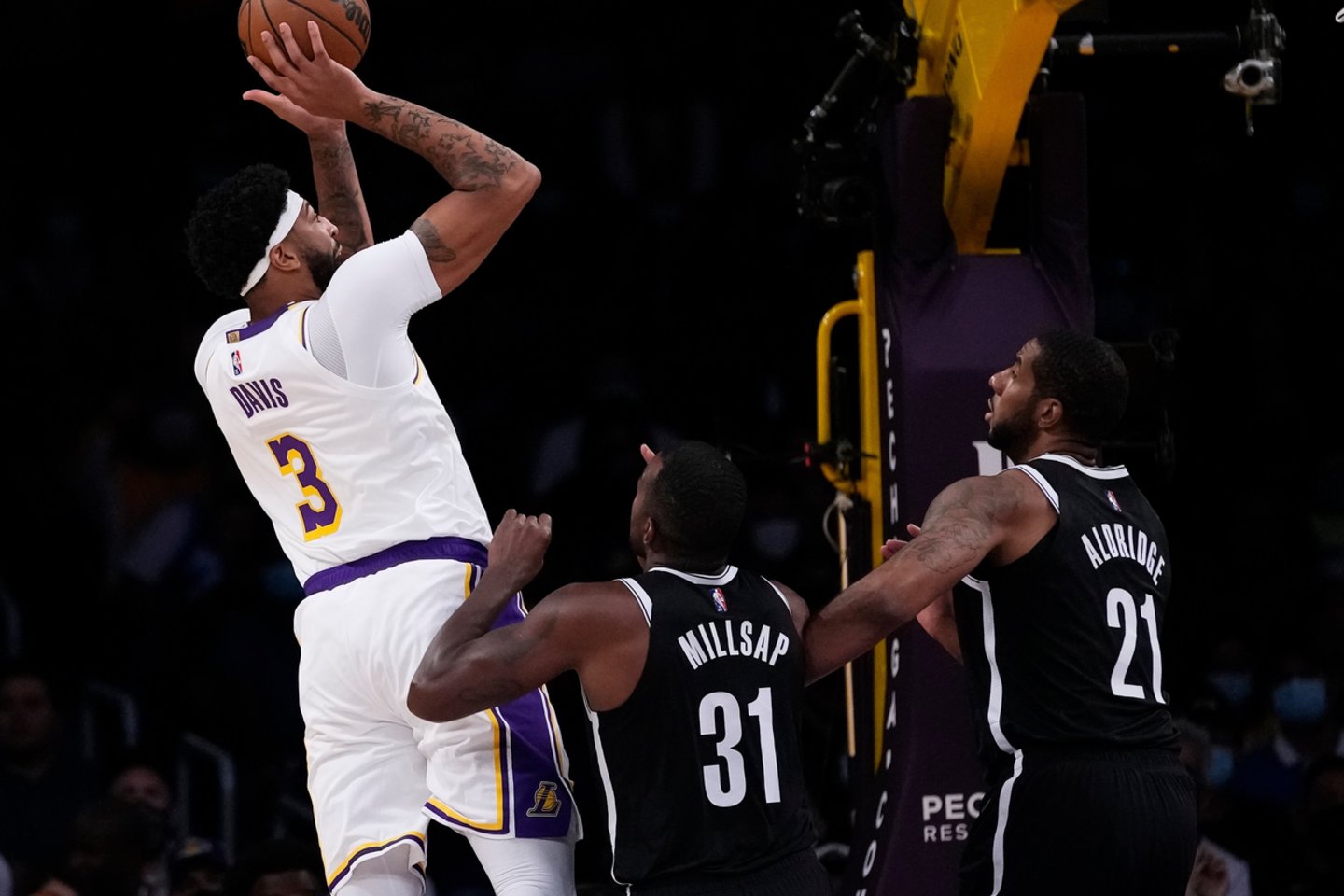  Be žvaigždžių rungtyniavę „Brooklyn Nets“ sutriuškino „Los Angeles Lakers“.<br>USA TODAY Sports/Scanpix nuotr.