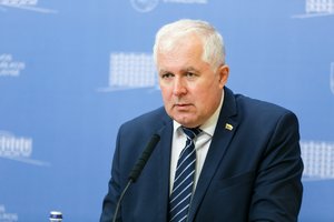 Savaitgalį per budėjimą mirus šauktiniui – A. Anušausko žinutė