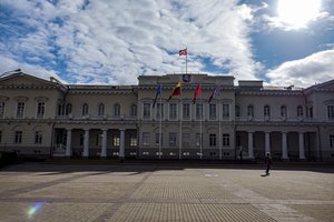 Prezidentūra atmeta valdančiųjų kritiką dėl ES ambasadoriaus skyrimo: kriterijus yra profesionalumas, o ne lojalumas