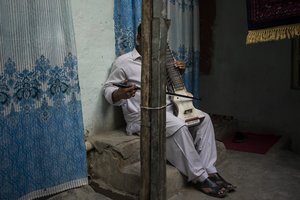 Iš Afganistano išskraidinta daugiau kaip 100 muzikantų, bijančių Talibano susidorojimo