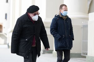 Po ligoninėje praleistos savaitės V. Landsbergis sugrįžo į namus: „Jaučiuosi tikrai tvirčiau“