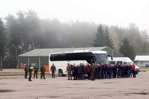 Tarnybą kariuomenėje pradeda beveik 1000 jaunuolių
