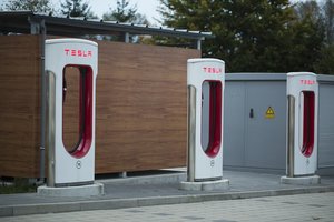 JAV teismas priteisė buvusiam „Tesla“ darbuotojui 137 mln. JAV dolerių kompensaciją