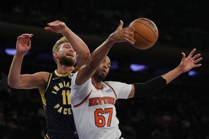 Domantas Sabonis su „Pacers“ pralaimėjo pirmąsias ikisezonines rungtynes Niujorke, bet pasižymėjo įspūdingu bloku