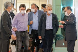 Tarp Kinijos ir Taivano tvyrant įtampai, vizito į salą atvyko prancūzų senatoriai