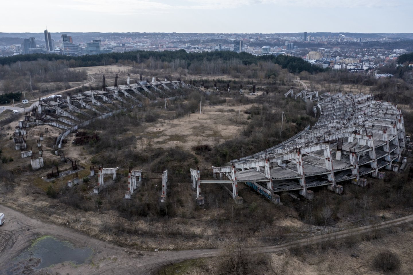 Vilniaus savivaldybės taryba spalio 6 dieną svarstė, ar pritarti pakoreguotai nacionalinio stadiono koncesijos sutarčiai.<br>V.Ščiavinsko nuotr.