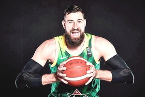 NBA klubų vadovų apklausoje J. Valančiūnas savo pavardę išvydo dukart, įvertinimo sulaukė ir A. Karnišovas