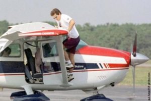 Johnas F.Kennedy jaunesnysis: paskutinis skrydis į Martos vynuogyno salą