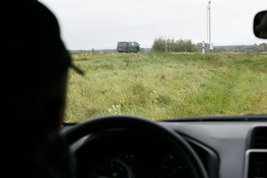 Karštesnė naktis pasienyje: kelios dešimtys bandžiusį įeiti į Lietuvą, signalinės raketos ir pateikta klastotė