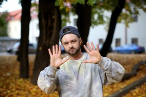 Dominykas Vaitiekūnas iš kurčiųjų mokosi susikalbėti su girdinčiaisiais