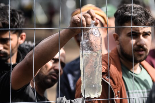 Seimo kontrolierius pateikė ataskaitą dėl žmogaus teisių užtikrinimo migrantų laikino apgyvendinimo vietose